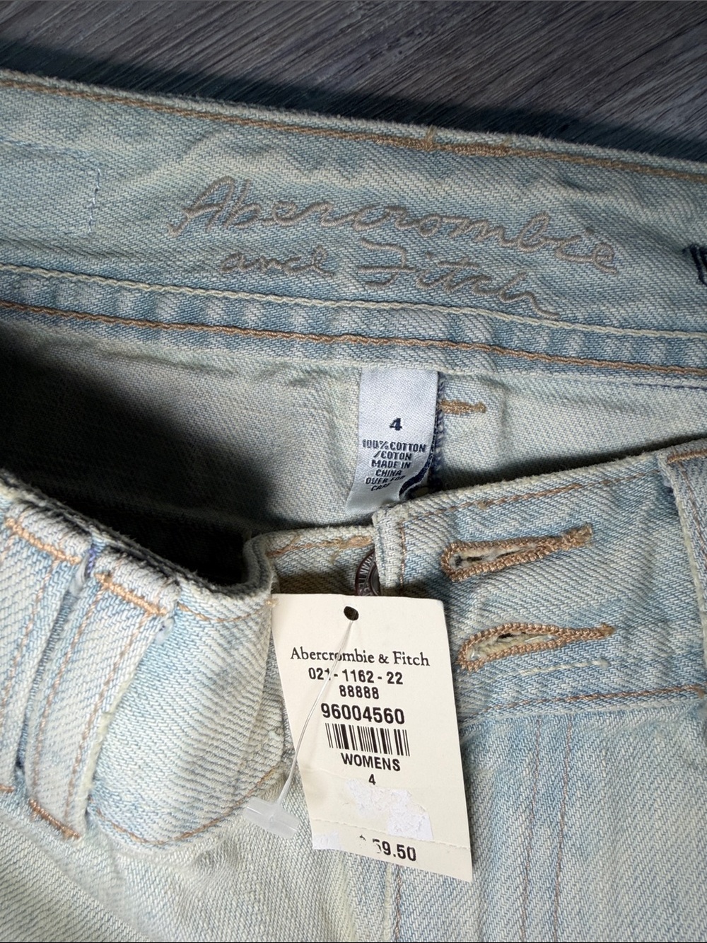 NWT Abercrombie & Fitch Light Indigo Washed Denim Mini Skirt - Picture 2 of 8